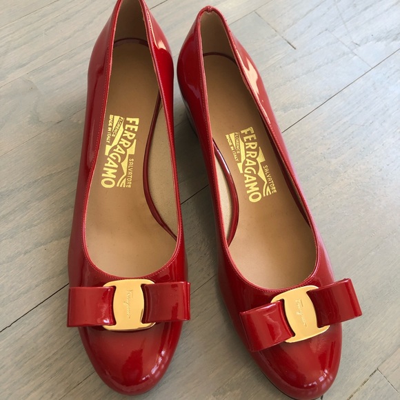 Salvatore Ferragamo Shoes - Ferragamo Vara 1 Patent Pumps